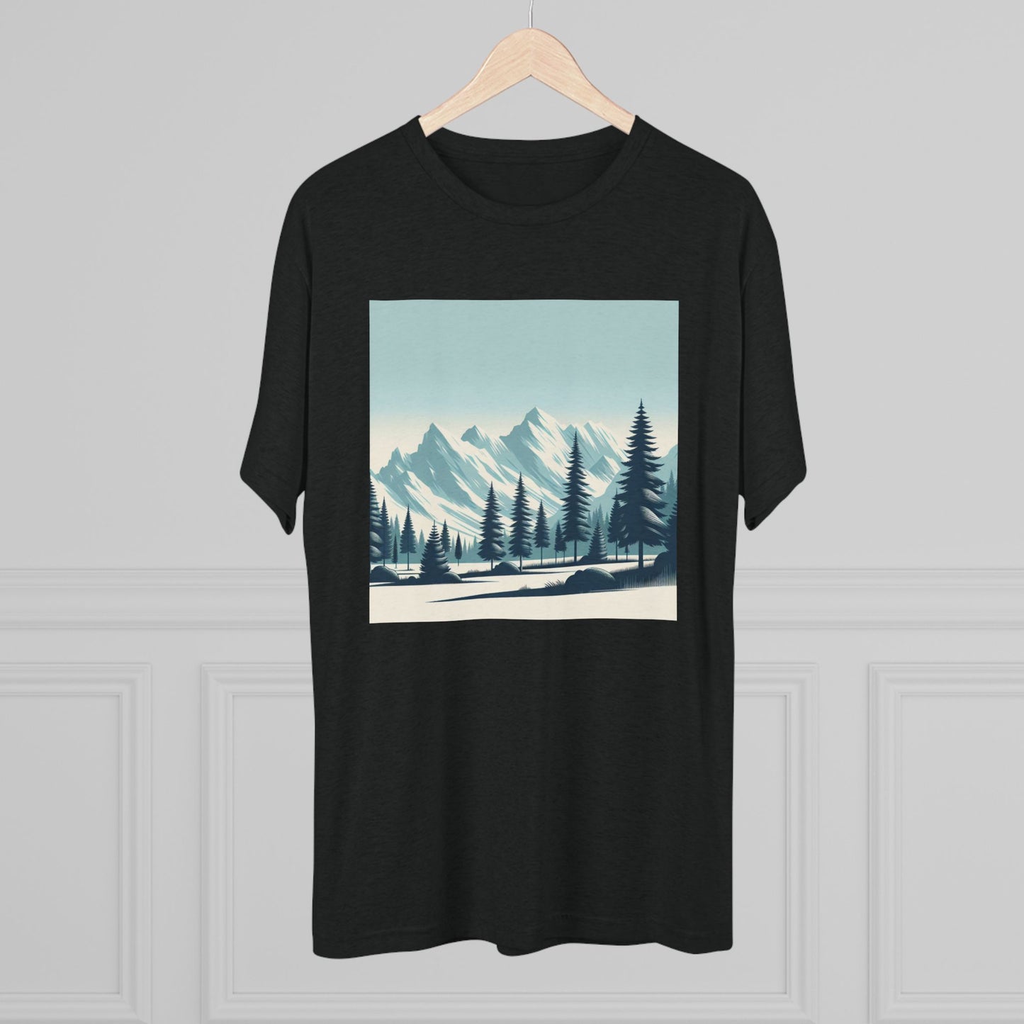 冒険が待っているユニセックストライブレンドクルーTシャツ – スノーウィーマウンテントップス＆パインツリーデザイン